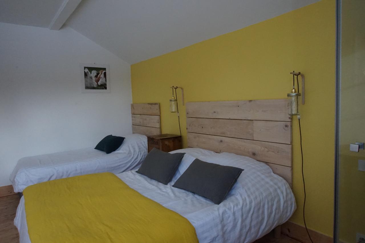 Auberge De La Perdrix Hauterive-la-Fresse Екстер'єр фото