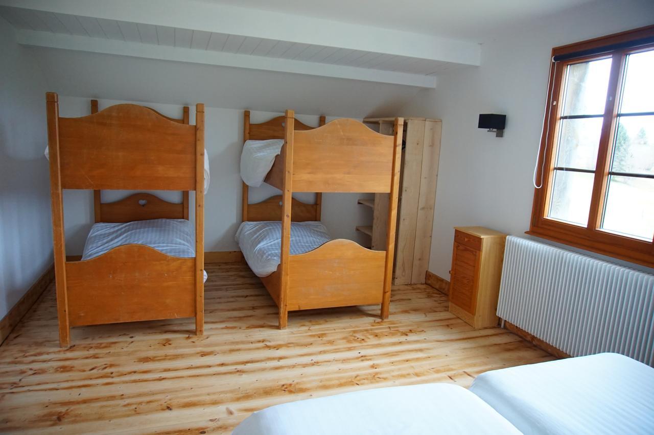 Auberge De La Perdrix Hauterive-la-Fresse Екстер'єр фото