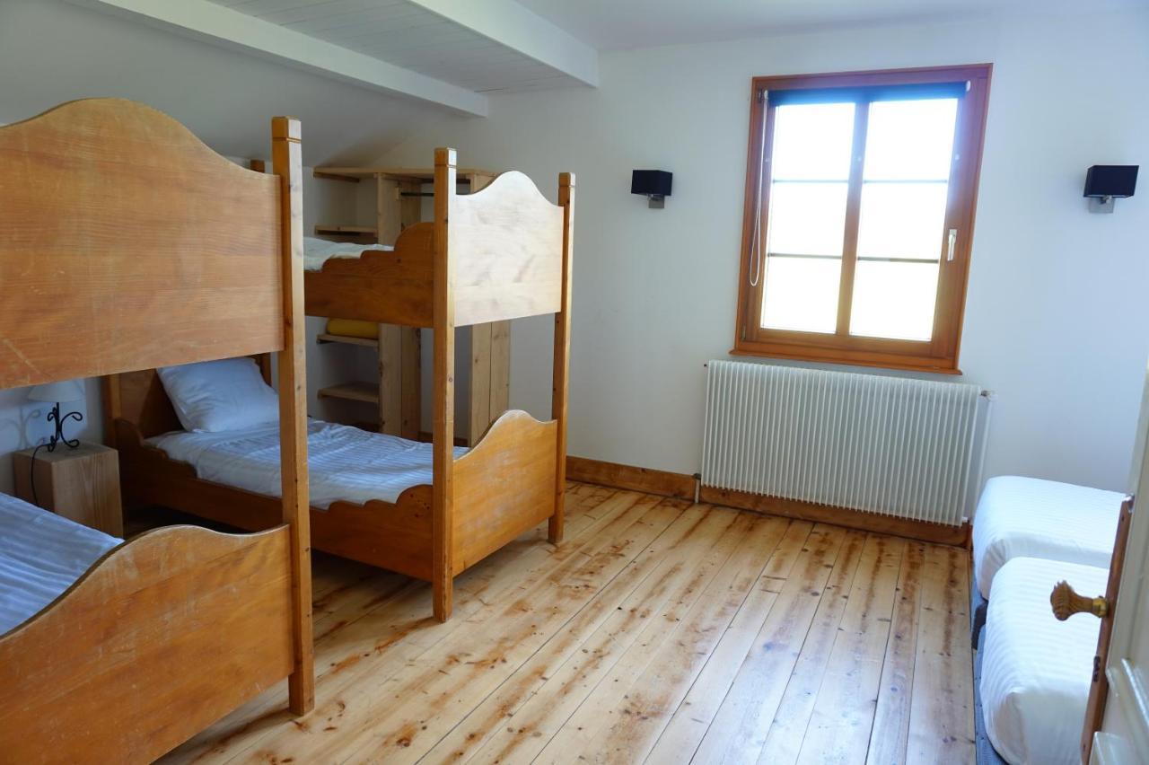 Auberge De La Perdrix Hauterive-la-Fresse Екстер'єр фото