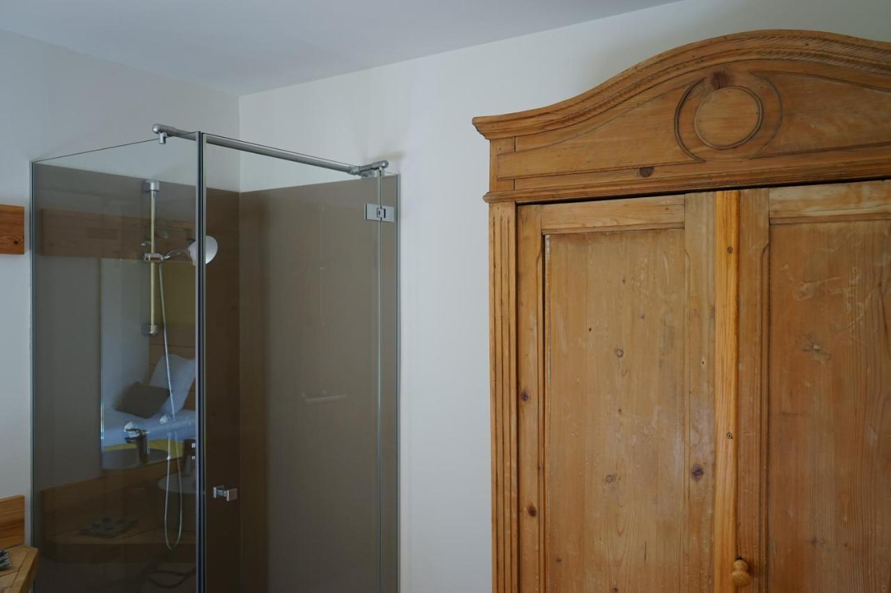 Auberge De La Perdrix Hauterive-la-Fresse Екстер'єр фото